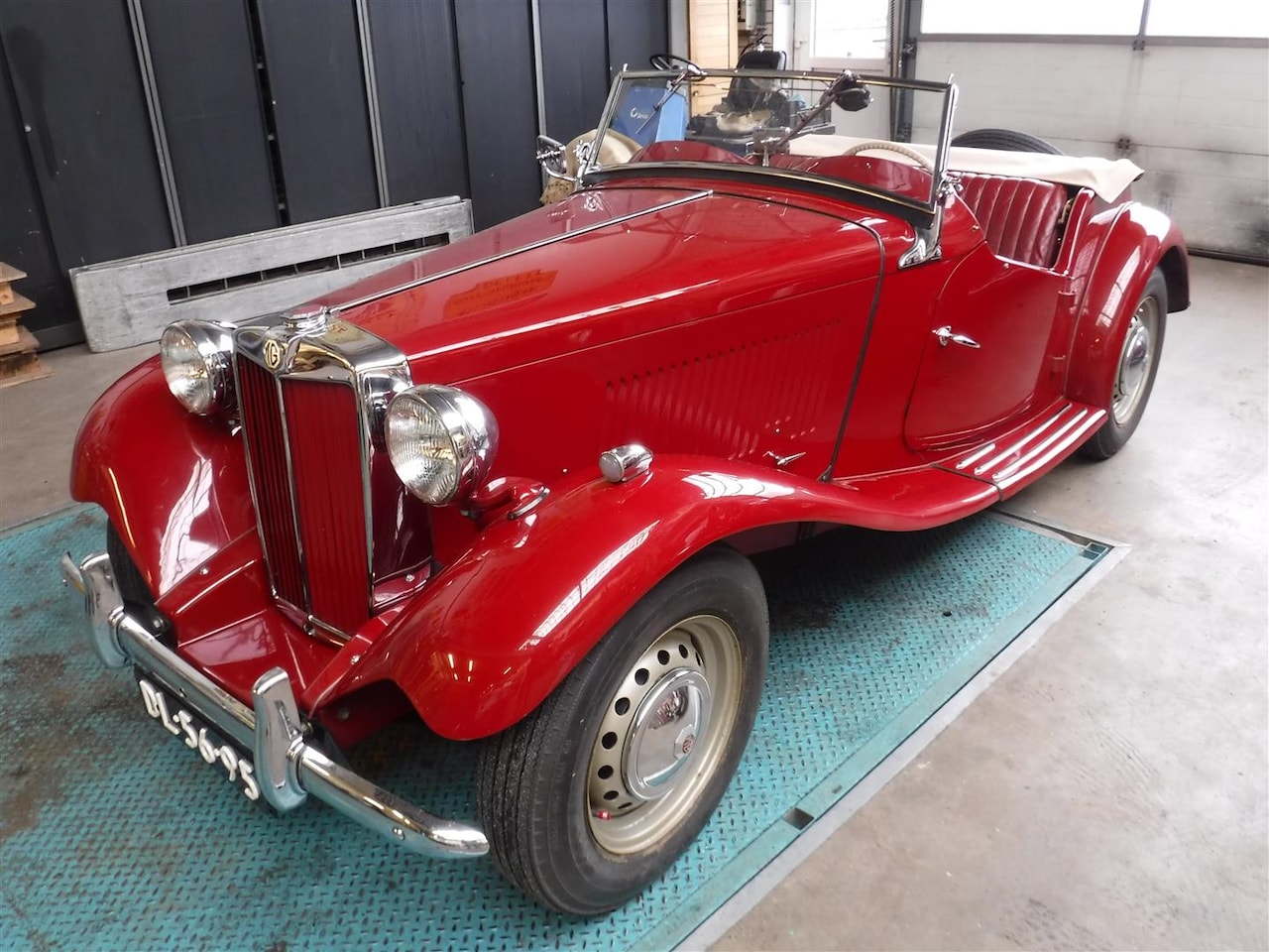 MG TD - 4 cilinder 1250cc convertible - AutoWereld.nl