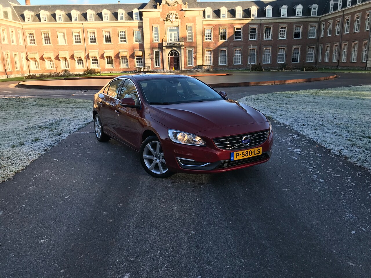 volvo-s60-l-verlengd-t5-awd-premium-inscription-2-5-5-cil-254-pk.jpg