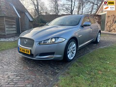Jaguar XF - 3.0D–LEER –CAMERA -NAVI –18”