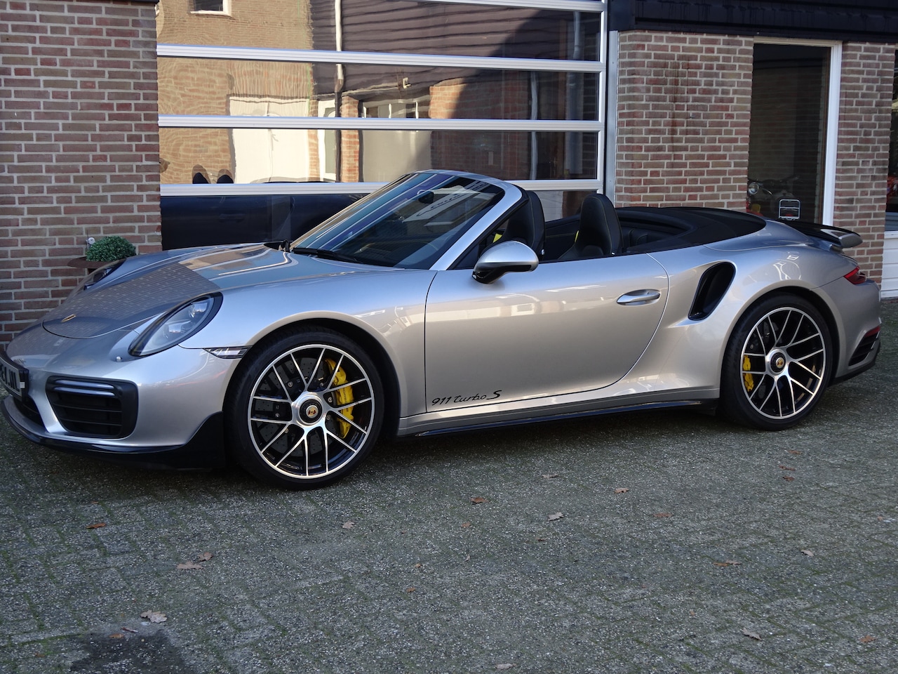 Porsche 911 Cabrio - 3.8 Turbo S AERO Exlusive Design - AutoWereld.nl