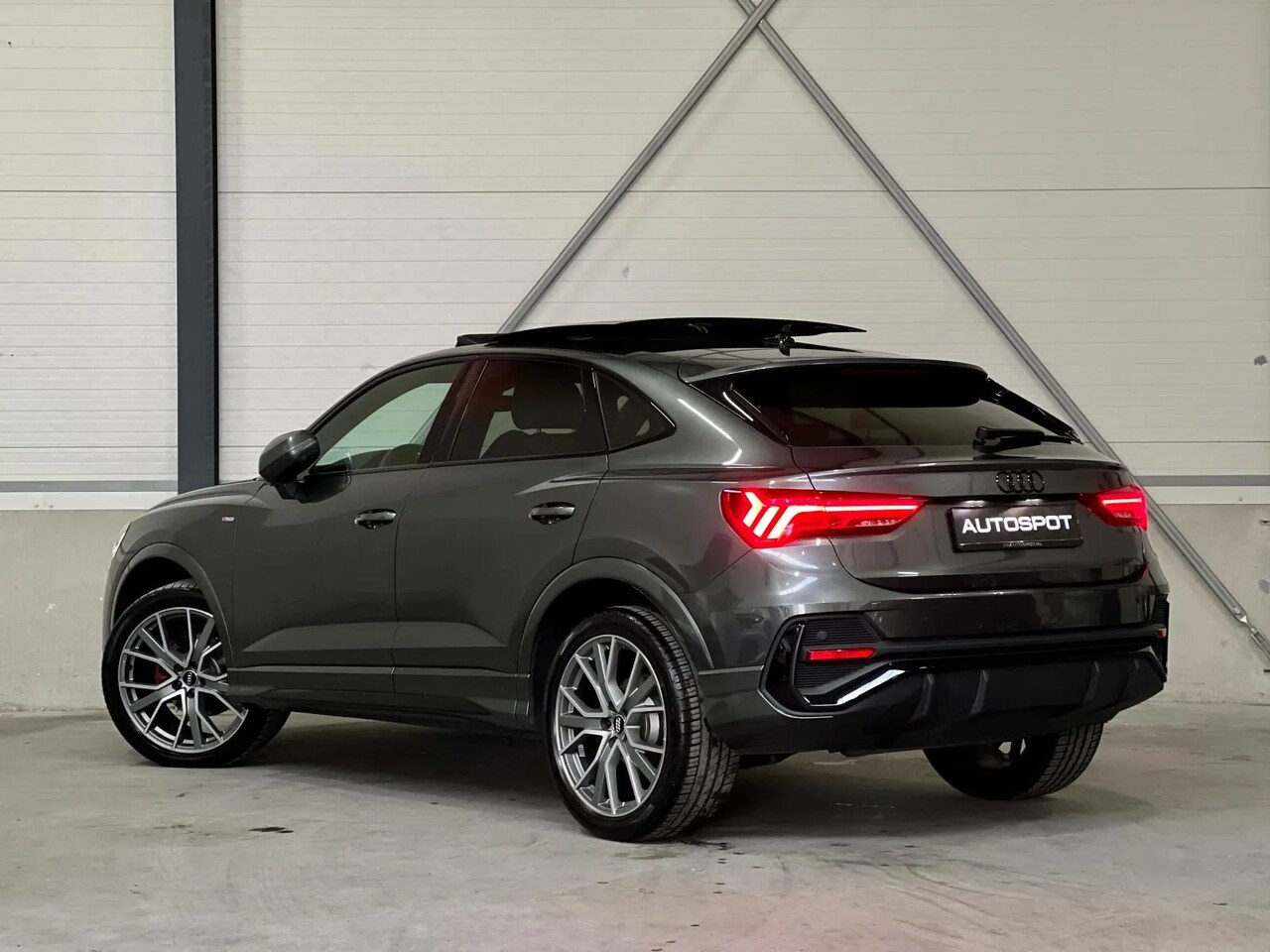 Audi Q3 Sportback 35 TFSI S Line Black Optik Pano ACC Leder 2020