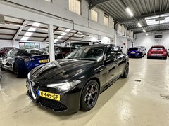 Alfa Romeo Giulia - 2.0 T Q4 Veloce 280PK Pano•Leder