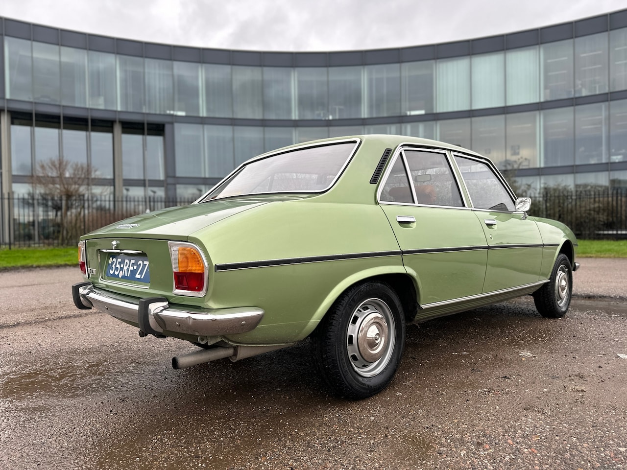 peugeot-504-2-0-gl-automaat-schuifdak.jpg