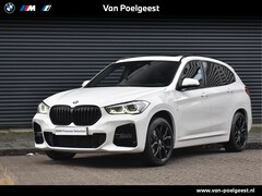 BMW X1 - sDrive20i High Executive / M sport / Head-Up Display / Panoramadak / Afneembare trekhaak