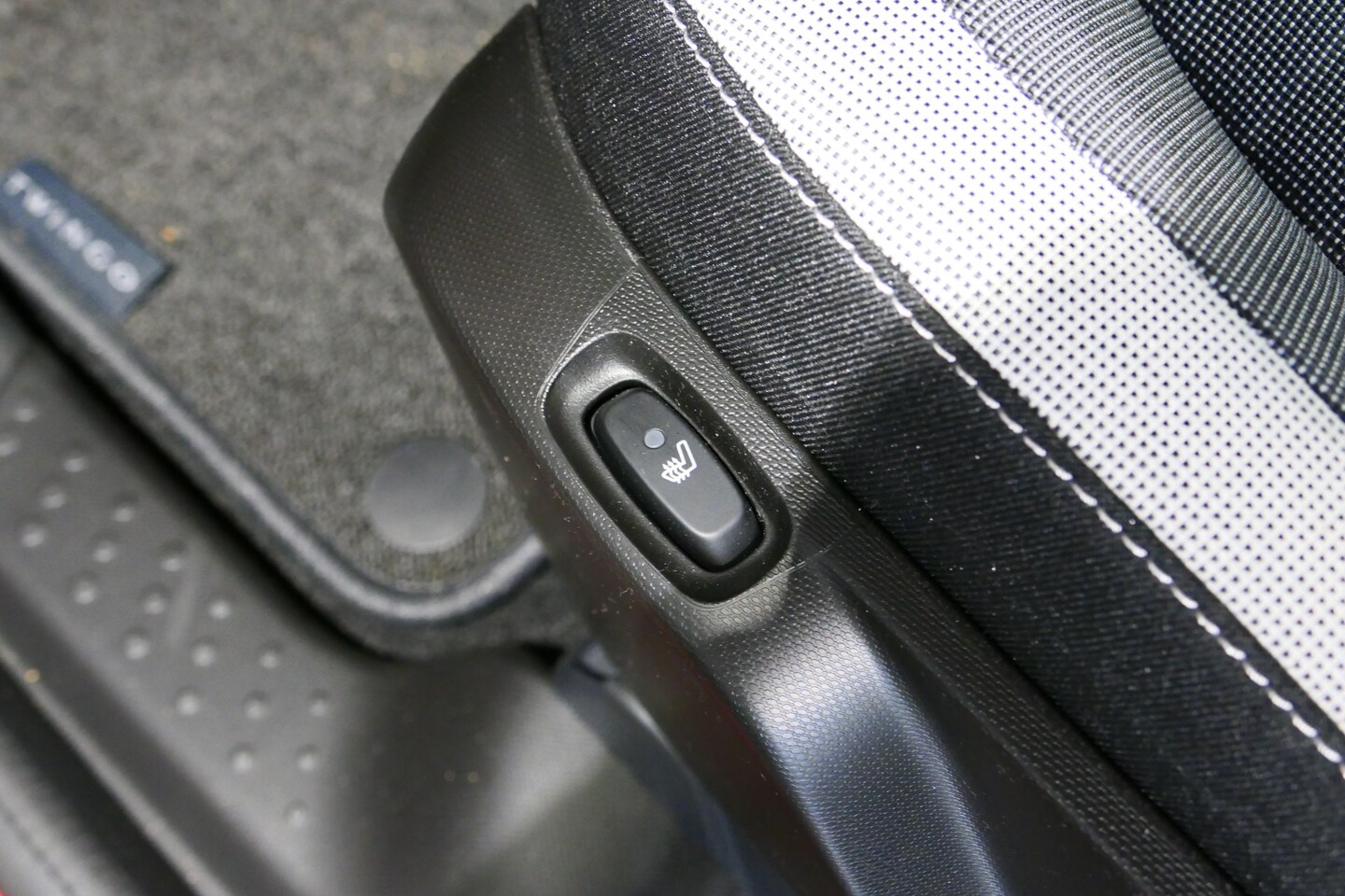 Renault Twingo Z.E. ETECH Electric R80 Equilibre stoelverwarming