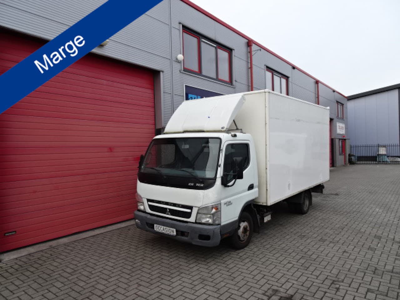 Mitsubishi Canter - fuso 3C13 3.0 DI 385 bakwagen airco let op motor defect!!!!!!!!!!! - AutoWereld.nl