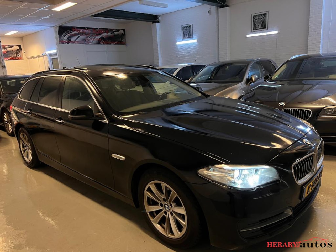 BMW 5-serie Touring - 520d M Sport Edition Pano Navi Bj-17 - AutoWereld.nl