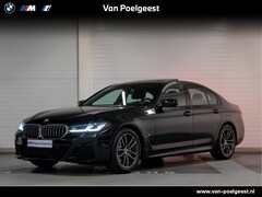 BMW 5-serie - Sedan 520i High Executive | Trekhaak wegklapbaar | Schuifdak | Laserlight | Head-Up