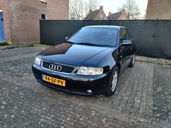 Audi A3 - 1.6 Attraction Climate & cruise control