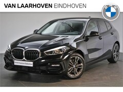 BMW 1-serie - 118i Executive Sport Line Automaat / Sportstoelen / Comfort Access / Verwarmd Stuurwiel /
