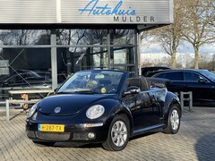 Volkswagen New Beetle Cabriolet - 1.6 Highline Airco/Cruise/Stoelverwarming/Windscherm Boekjes aanwezig