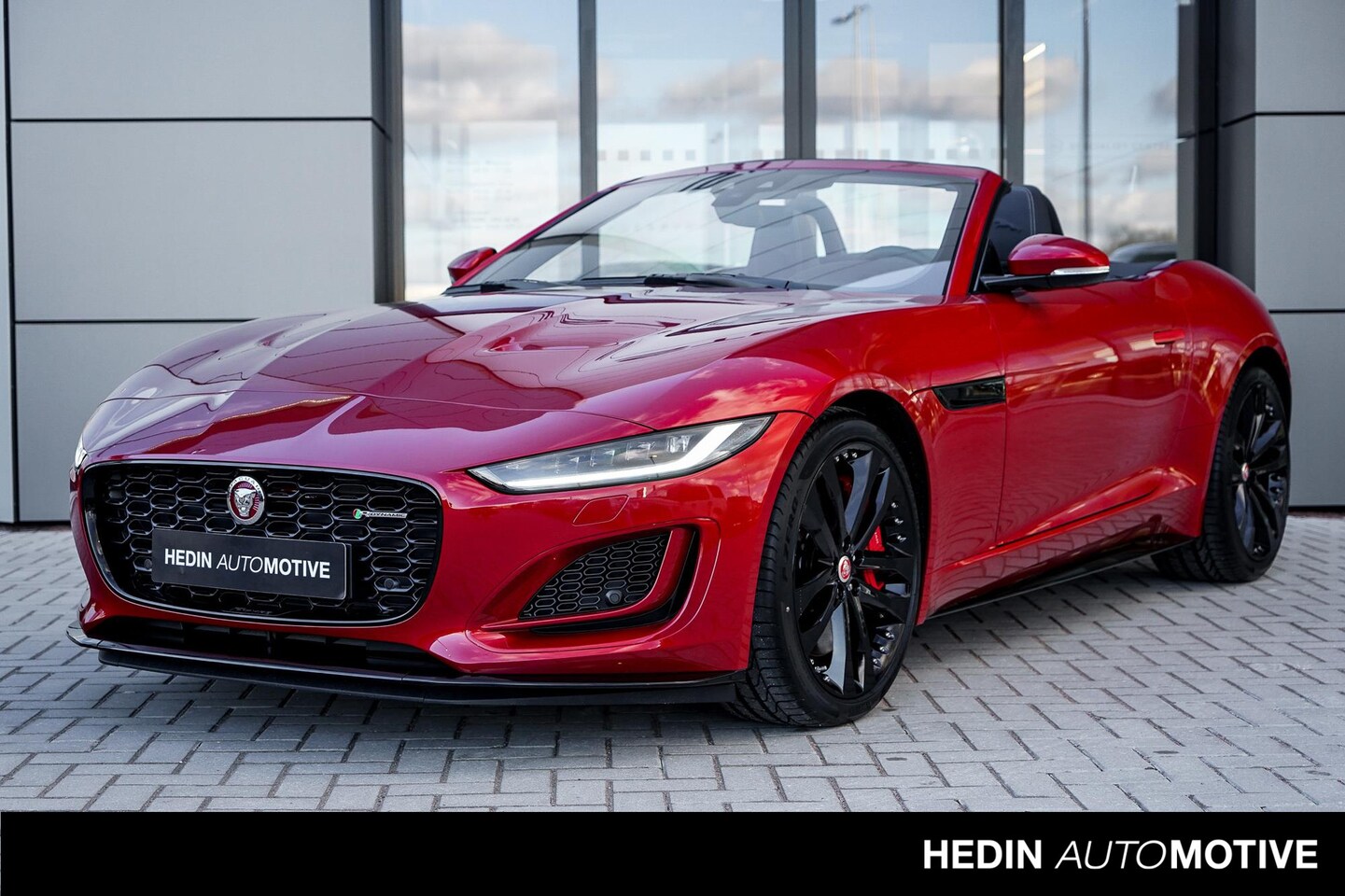 Jaguar F-type - P300 RWD R-Dynamic Black P300 RWD R-Dynamic Black - AutoWereld.nl