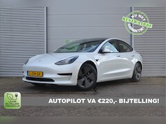 Tesla Model 3 - Standard RWD Plus Trekhaak, AutoPilot, incl. BTW