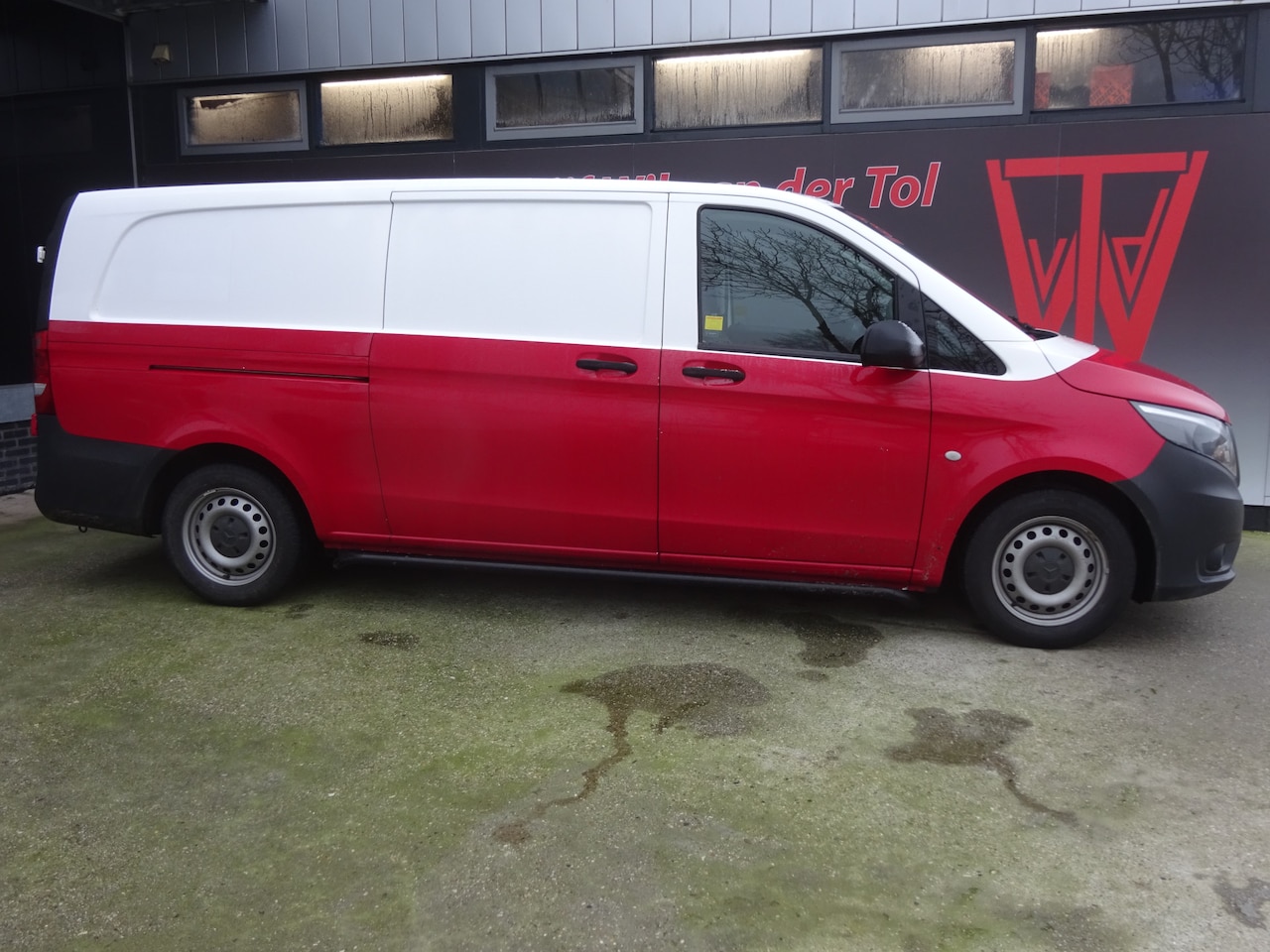 Mercedes-Benz Vito - 111 CDI SPORT EXTRA LANG | L2 | CRUISE | AIRCO | 2X SCHUIFDEUR | TREKHAAK | APK TOT 2-2024 - AutoWereld.nl