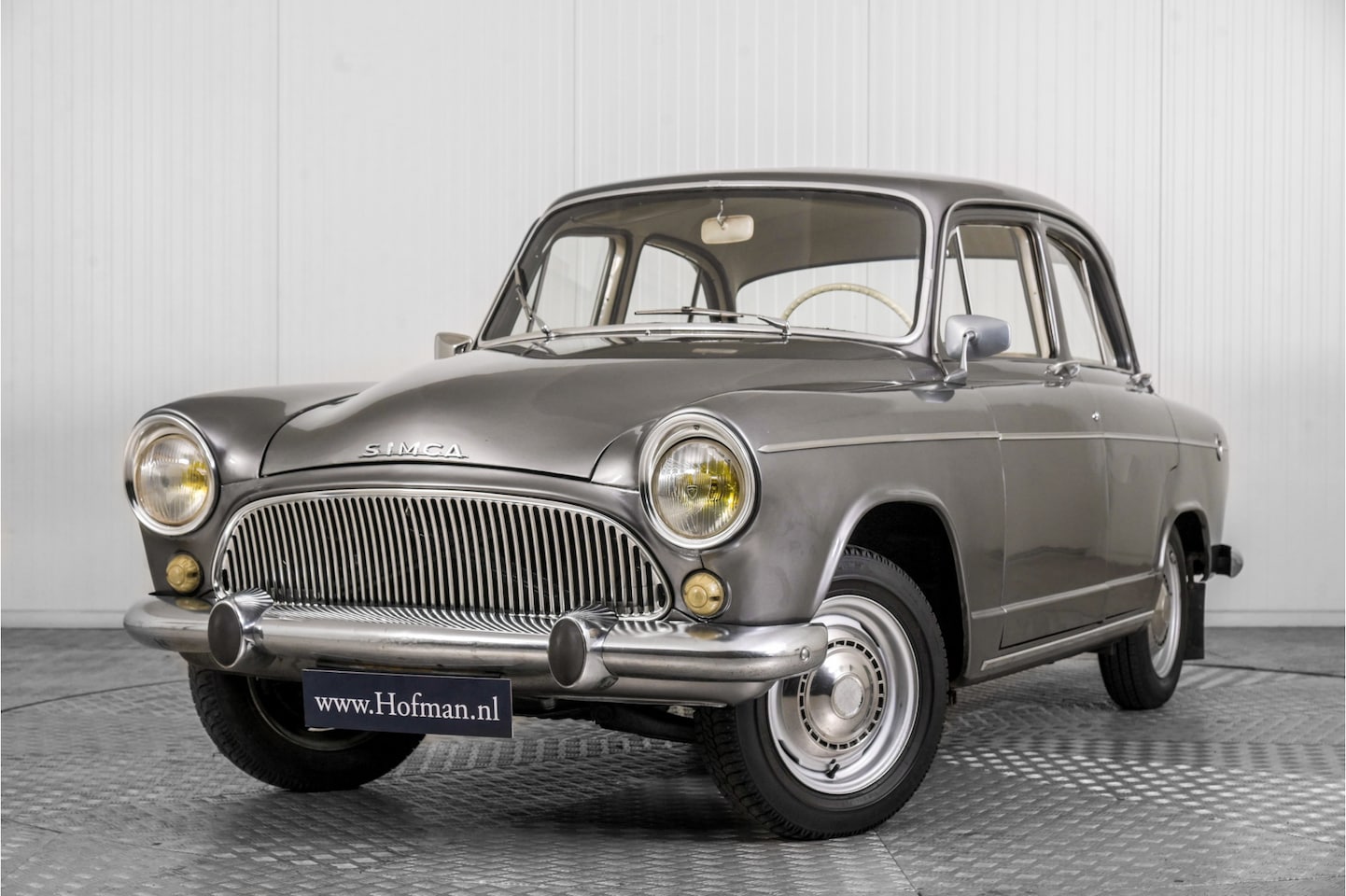 simca-aronde-1300-montlhery.jpg