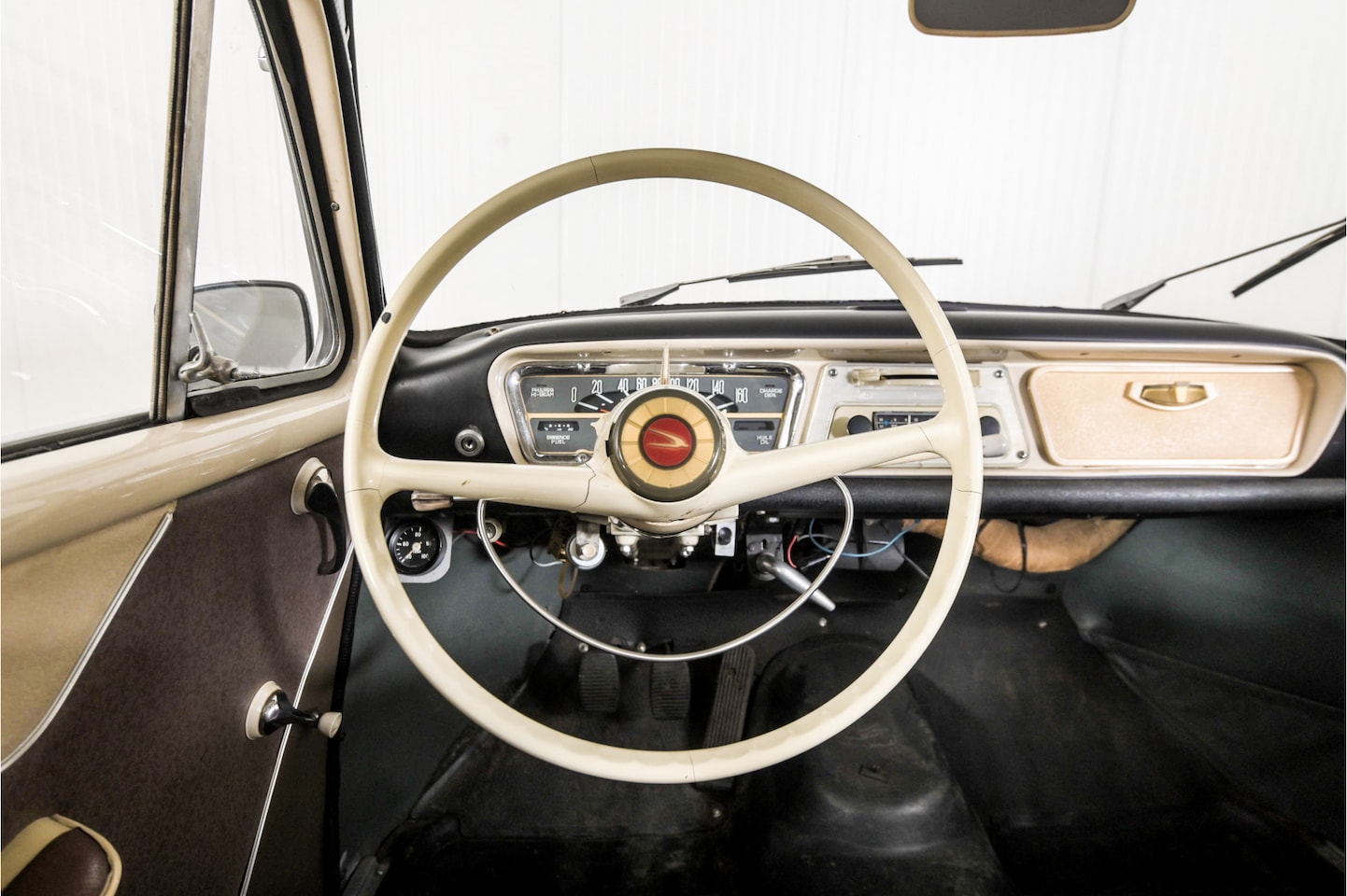 simca-aronde-1300-montlhery.jpg