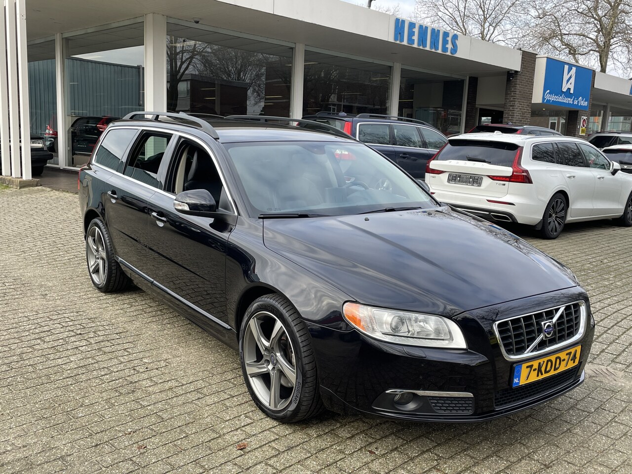 Volvo V70 - 3.2 Summum LPG Youngtimer BTW voordeel €850,- - AutoWereld.nl