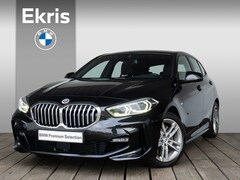 BMW 1-serie - 5-deurs 120i Model M Sport / Achteruitrijcamera / Sportstoelen voor / Hifi System /