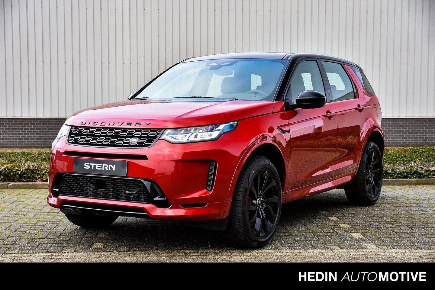 Land Rover Discovery Sport - P300e R-Dynamic S - AutoWereld.nl
