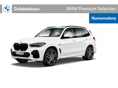 BMW X5 - xDrive45e | M-Sport | Individual | ACC | Panorama | 22'' | Elek. Trekhaak | Soft-Close | L