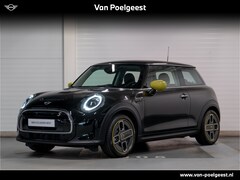 MINI Mini-Electric - Essential | Comfort Pack | Connected Navigation | 17inch | Apple CarPlay