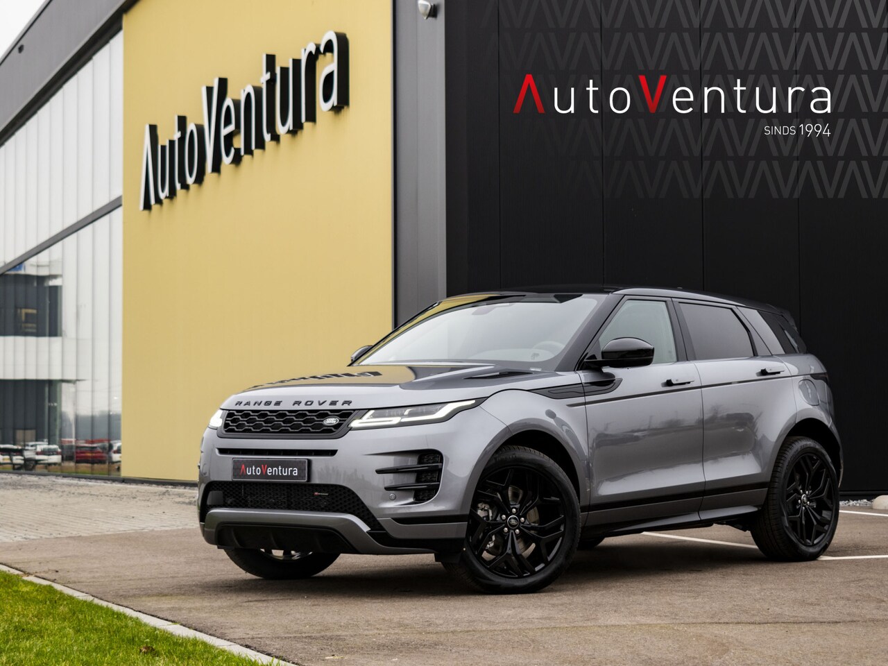 Land Rover Range Rover Evoque P300e AWD RDynamic SE Eiger grey
