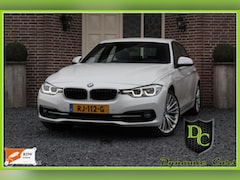 BMW 3-serie - 330e Luxury line *Sport leder *Camera *Stoelverw *DAB