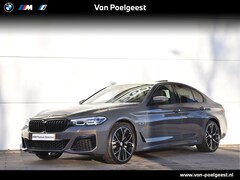 BMW 5-serie - Sedan 530e High Executive /Head-Up Display / Achteruitrijcamera / Elektrisch glazen schuif