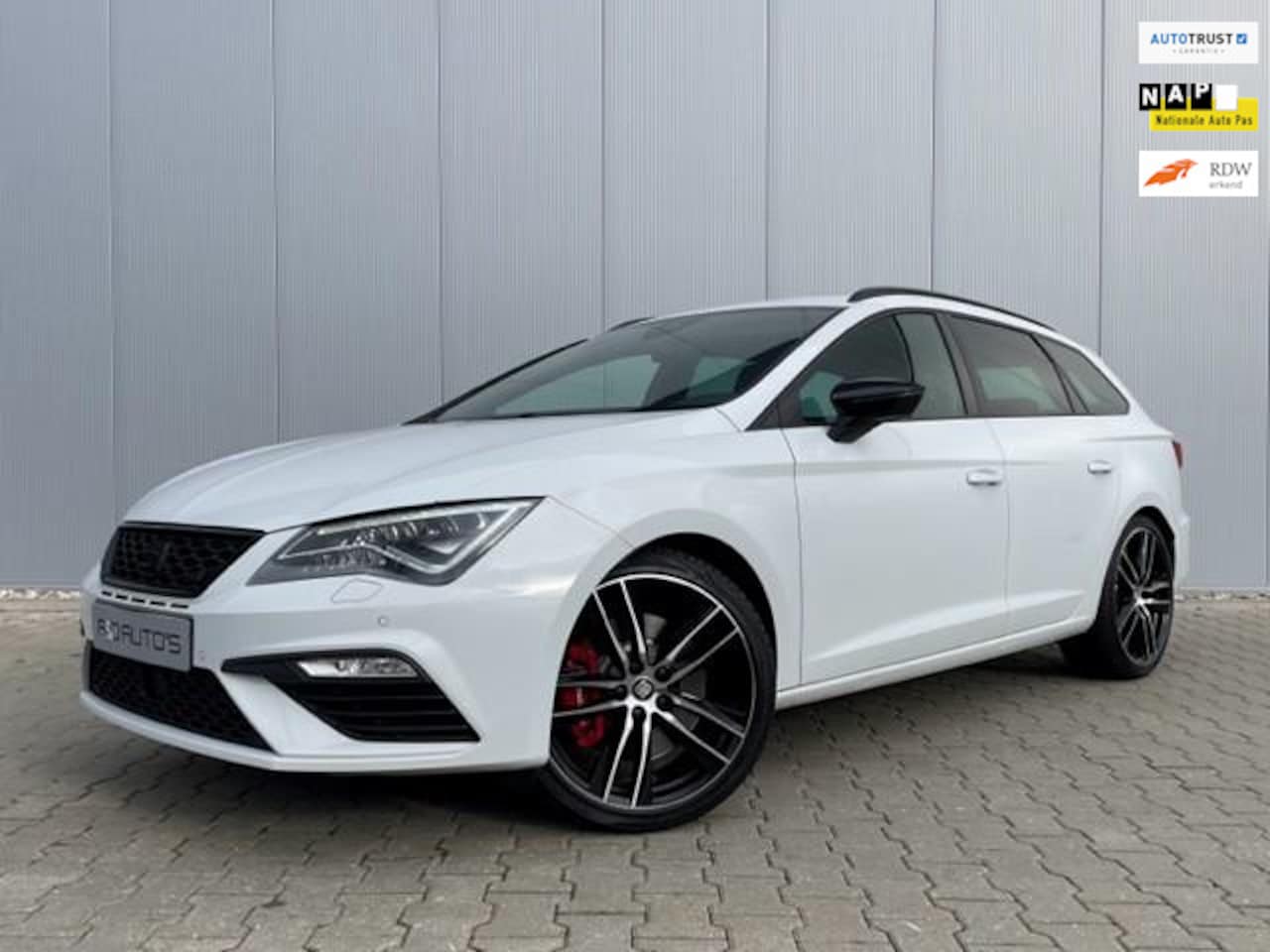 Seat Leon - 2.0 TSI CUPRA 300 4 drive - Pano - etc - AutoWereld.nl