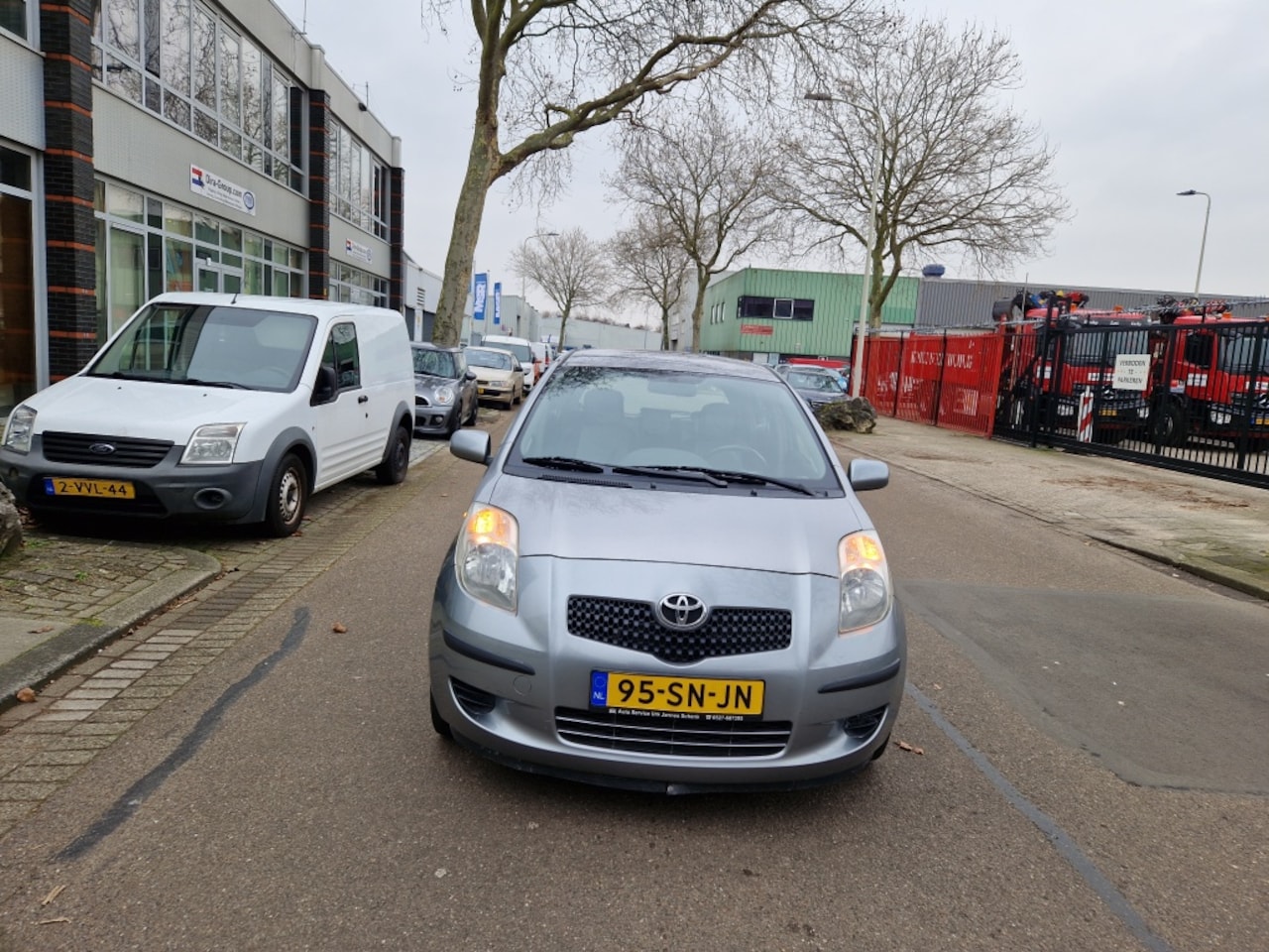 Toyota Yaris - 1.0 VVT-i Sol 1.0 VVTi Sol - AutoWereld.nl