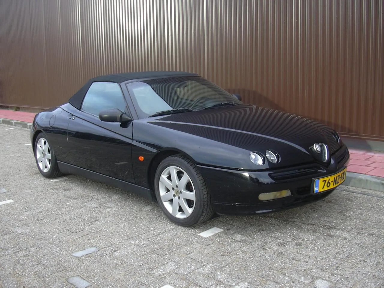 Alfa Romeo Spider - 2.0 Twin Spark 16V L - AutoWereld.nl