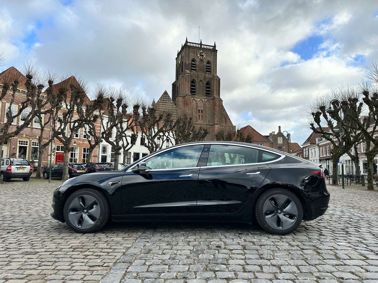 Tesla Model 3 - Standard RWD Plus Zakelijke bijtelling slechts 4%. Prijs is inclusief BTW. Betreft BTW auto. Solid black, pr - AutoWereld.nl
