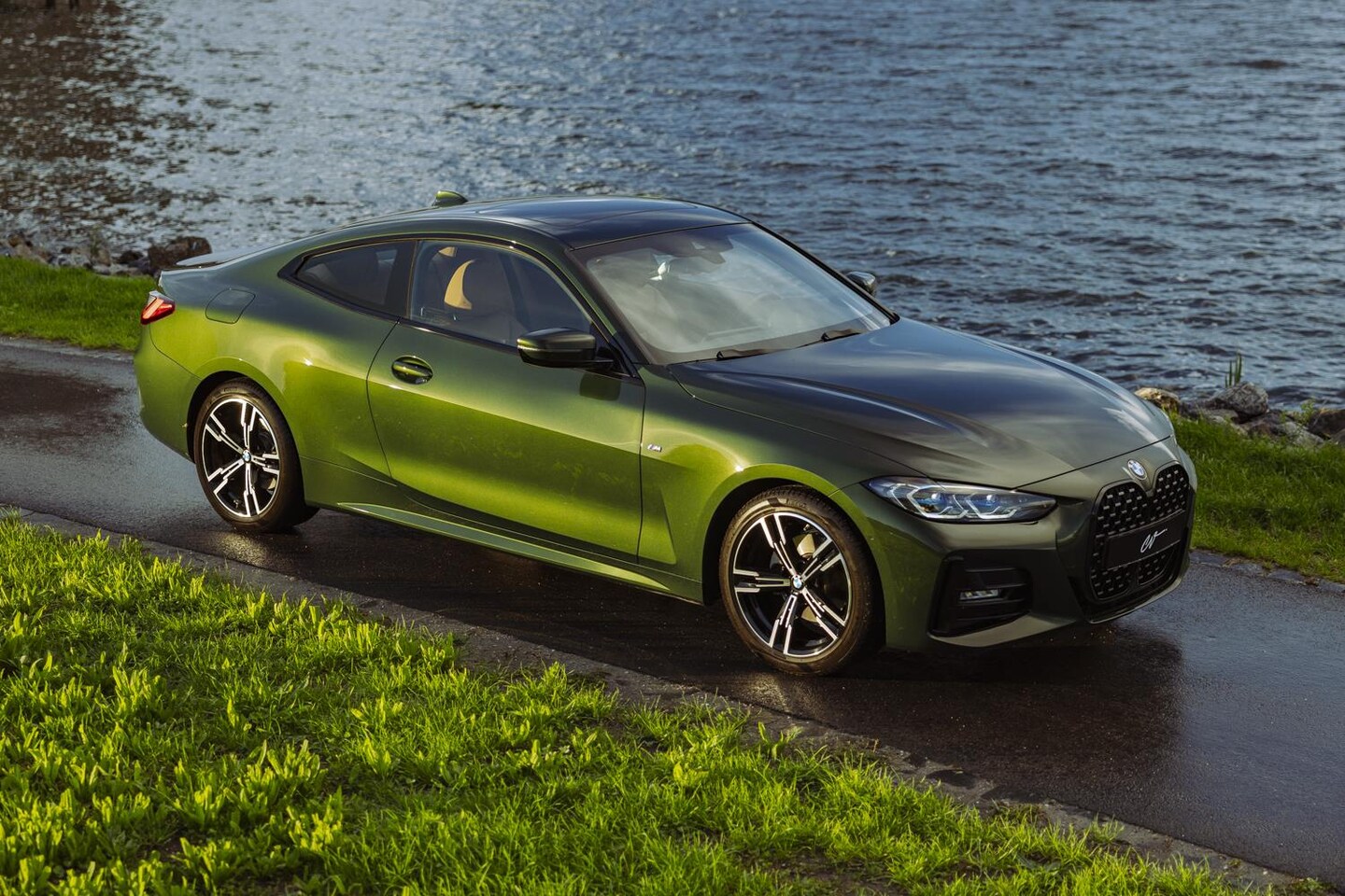 bmw-4-serie-coupe-420i-high-executive-m-sport-schuif-kanteldak-stoelverwarming-laserlight-camera.jpg