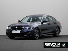 BMW 3-serie - Sedan 330e High Executive | M-Sportpakket | M-Adaptief onderstel | Leder | Elektrische com
