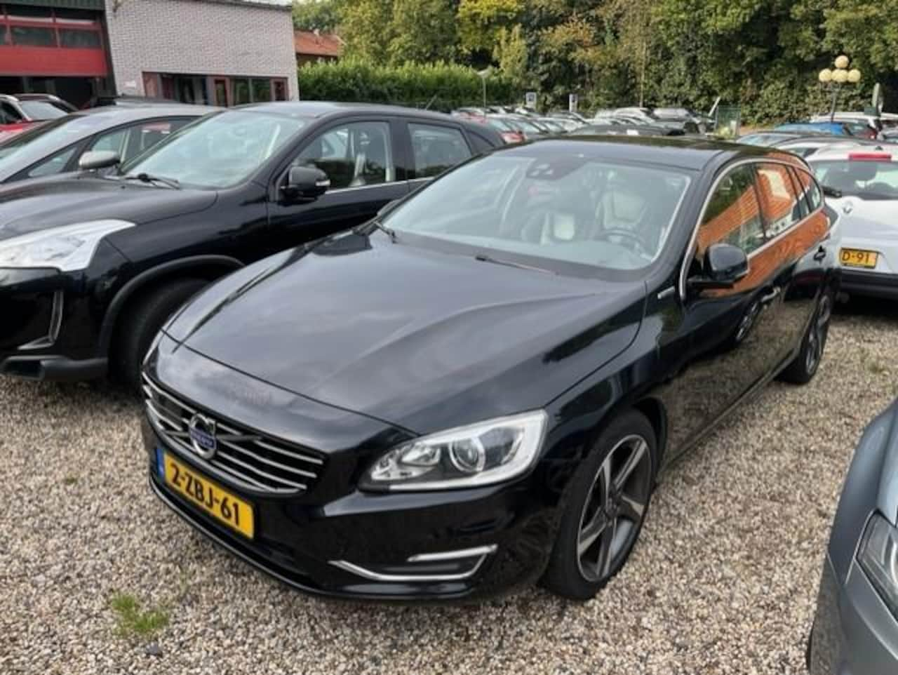 Volvo V60 - 2.4 D6 AWD Plug-In Hybrid Summum 2.4 D6 AWD Plugin-Hybrid Summum - AutoWereld.nl