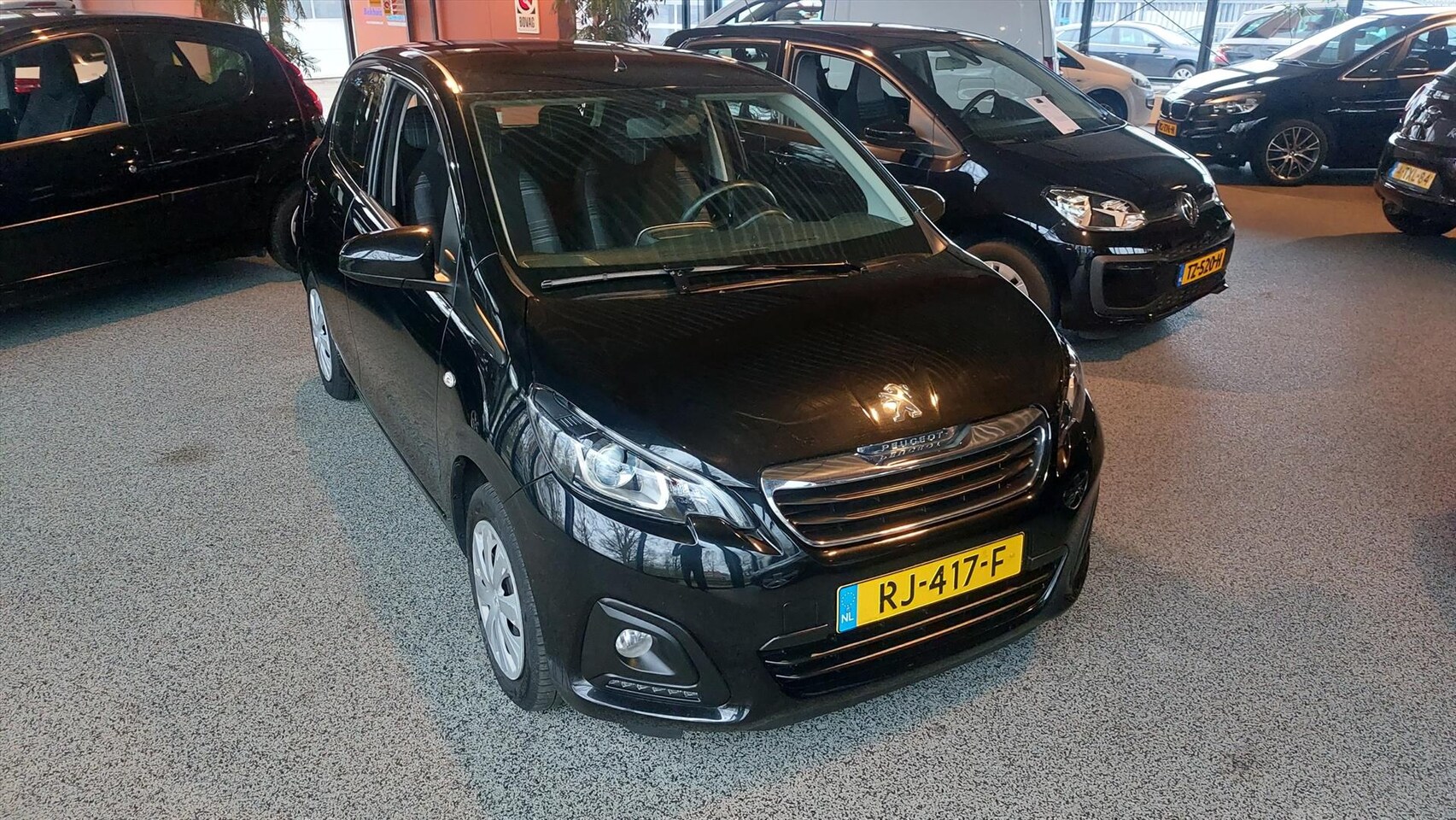 Peugeot 108 - 1.0 e-VTi 68pk 5D Envy - AutoWereld.nl