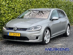 Volkswagen e-Golf - Golf 7.5 Facelift / Warmtepomp / digitaal dasboard / laadsnoer / Carplay