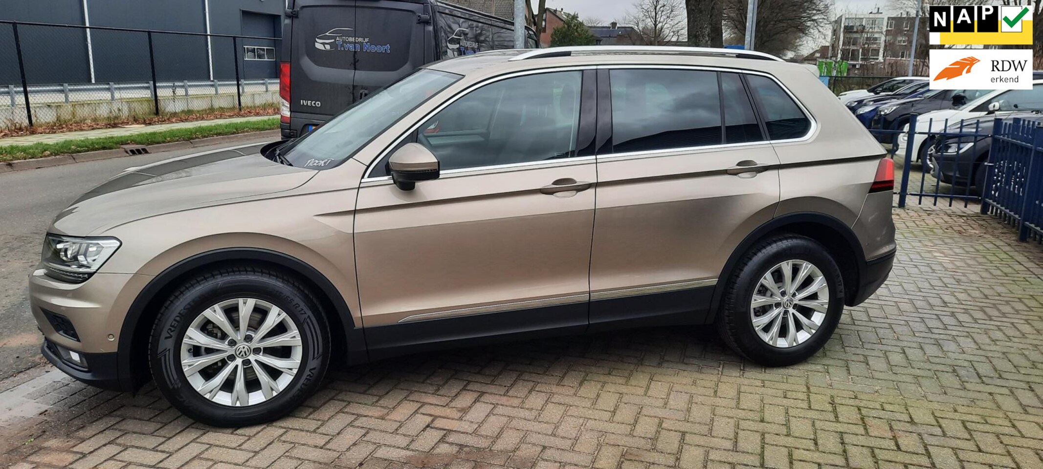 Volkswagen Tiguan - 1.4 TSI ACT Comfortline Business 1.4 TSI ACT Comfortline Business 150 PK - AutoWereld.nl