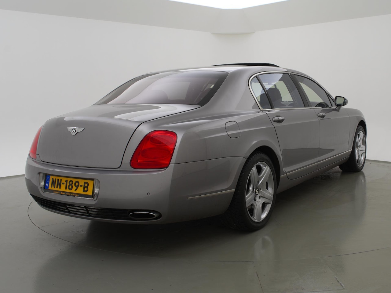 bentley-continental-flying-spur-6-0-w12-560-pk-schuifdak-massage-smartphone-interface.jpg