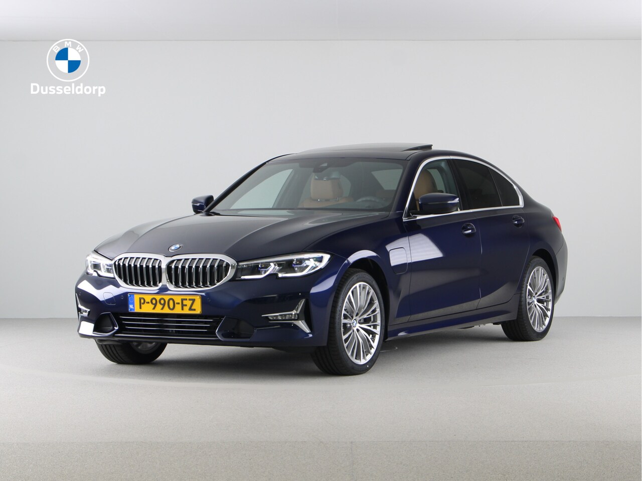 BMW 3-serie - 320e High Executive Luxury Line laserlights . - AutoWereld.nl