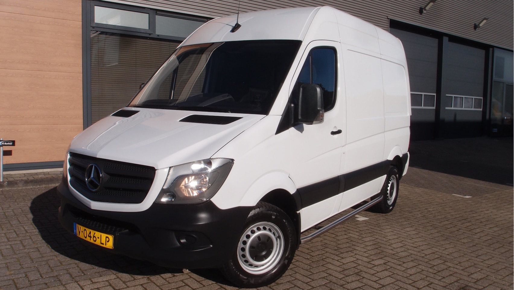 Mercedes-Benz Sprinter - 311 CDI laadklep post.nl kort hoog automaat NIEUWSTAAT euro6 325 HD - AutoWereld.nl