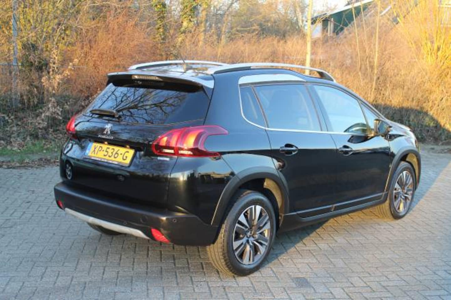 Peugeot 2008 - 1.2 PureTech Allure 1.2 PureTech 110pk Allure