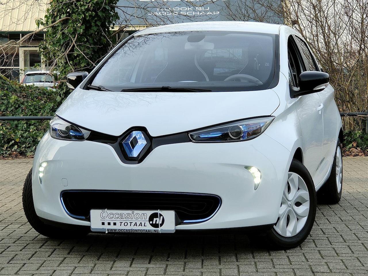 Renault Zoe - Q210 Life 43 kWh | Climate | Cruise | Navi | €2.000 Subsidie - AutoWereld.nl