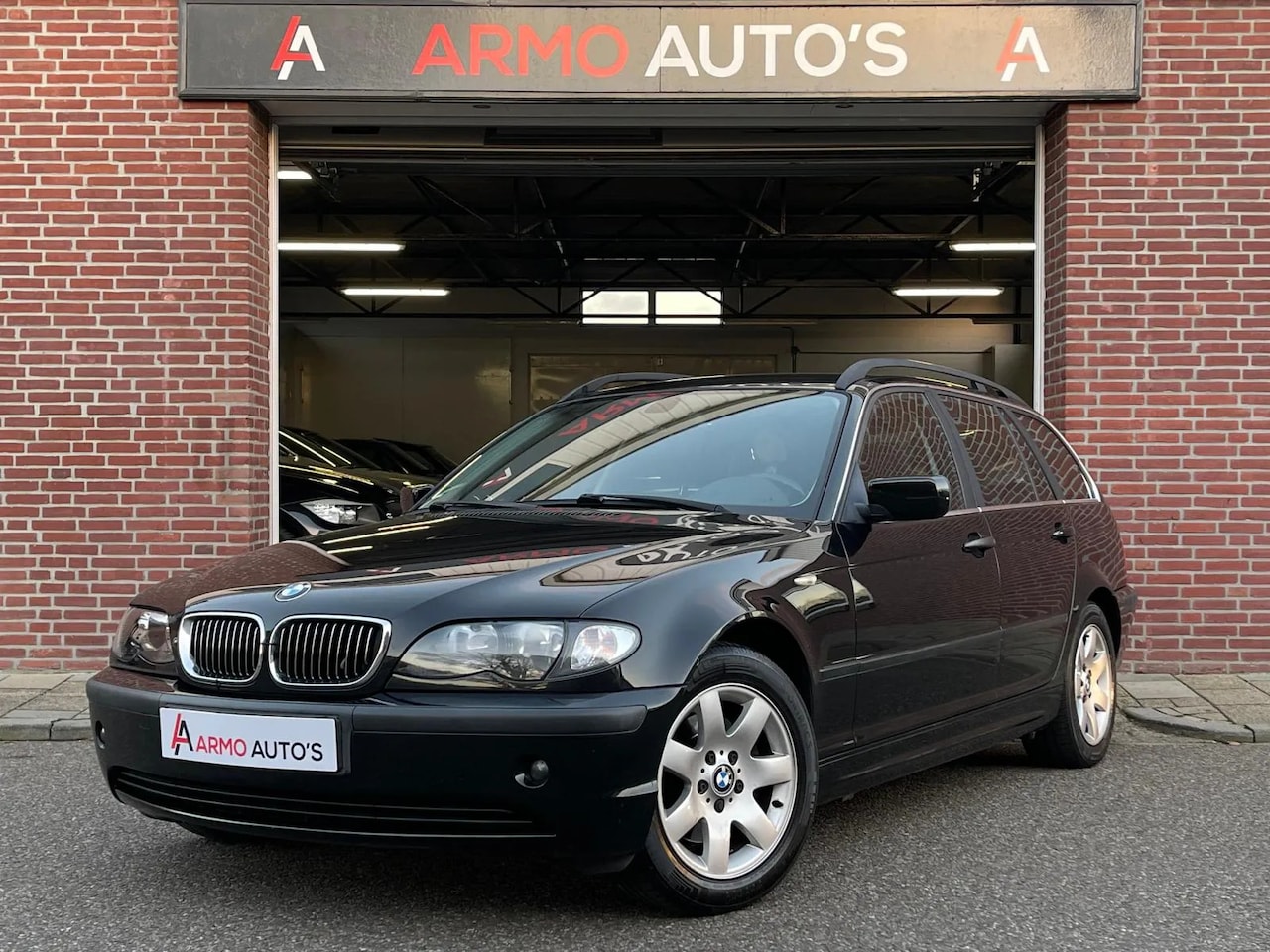 BMW 3-serie Touring - 320i 2.2 Executive | Airco | Cruise | Rijklaar - AutoWereld.nl