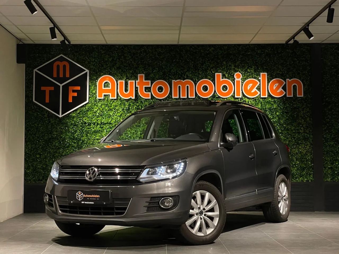 Volkswagen Tiguan - 2.0 TSI 180pk 4Motion Sport & Style - AutoWereld.nl