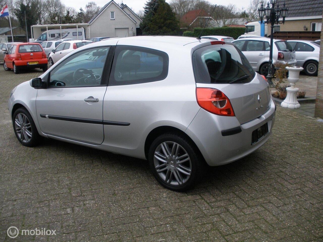 Renault Clio - 1.6-16V Dyna Comfort lm wielen airco nwe apk
