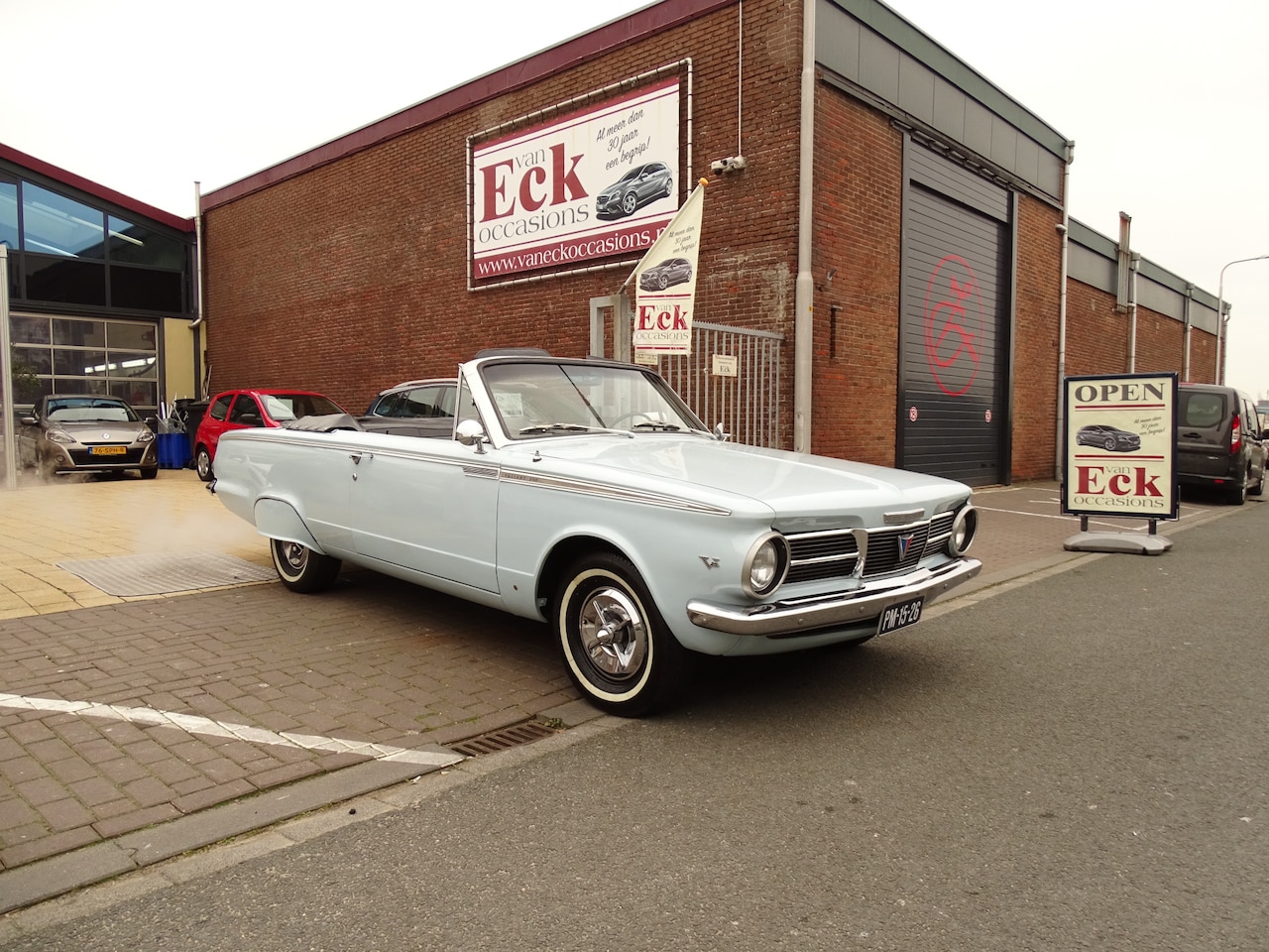 Plymouth Valiant - 200 cabrio nieuwstaat - AutoWereld.nl