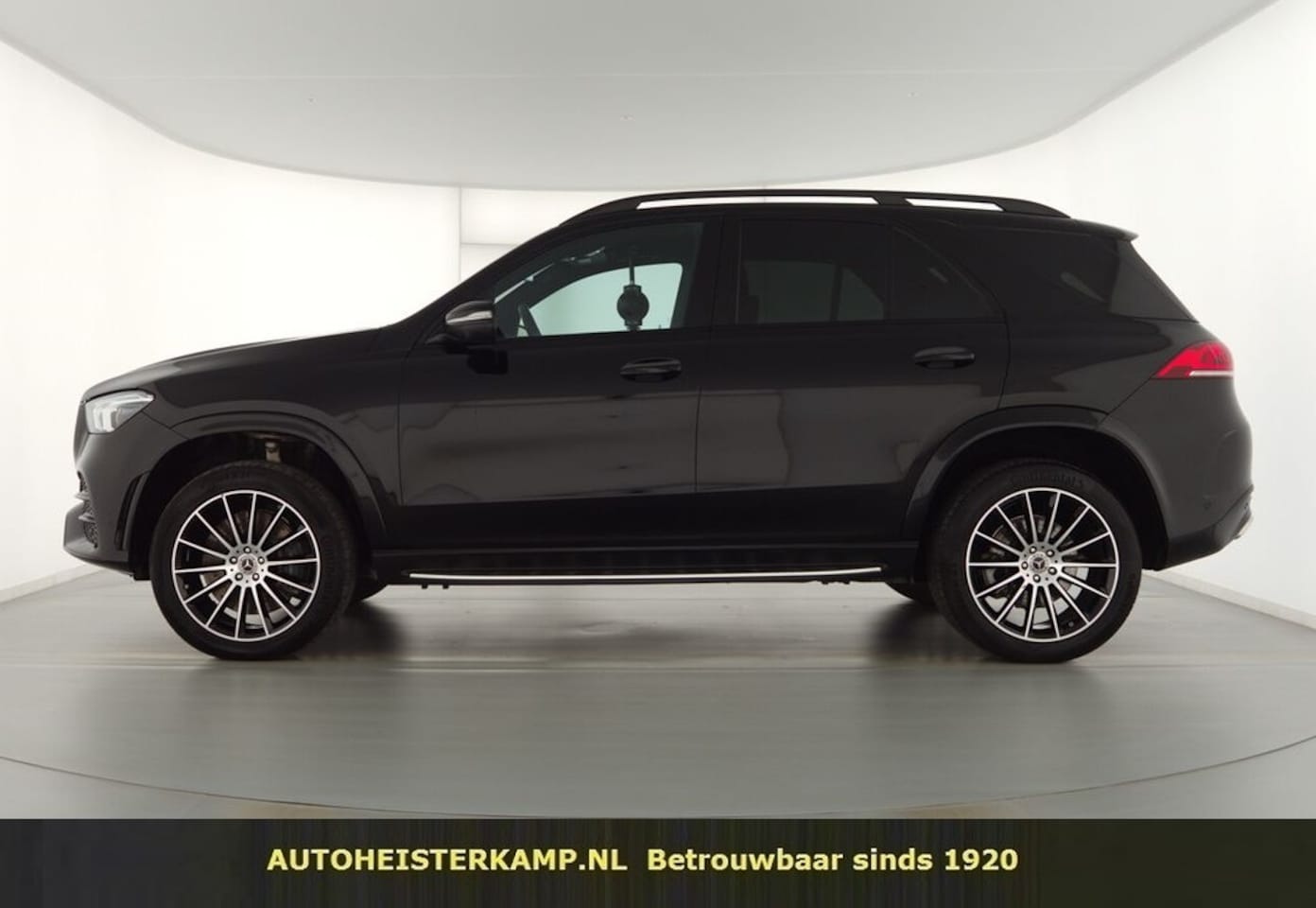 Mercedes-Benz GLE-Klasse - 580 4MATIC AMG 490 PK Panoramadak Burmester Night Pakket 21 Inch - AutoWereld.nl