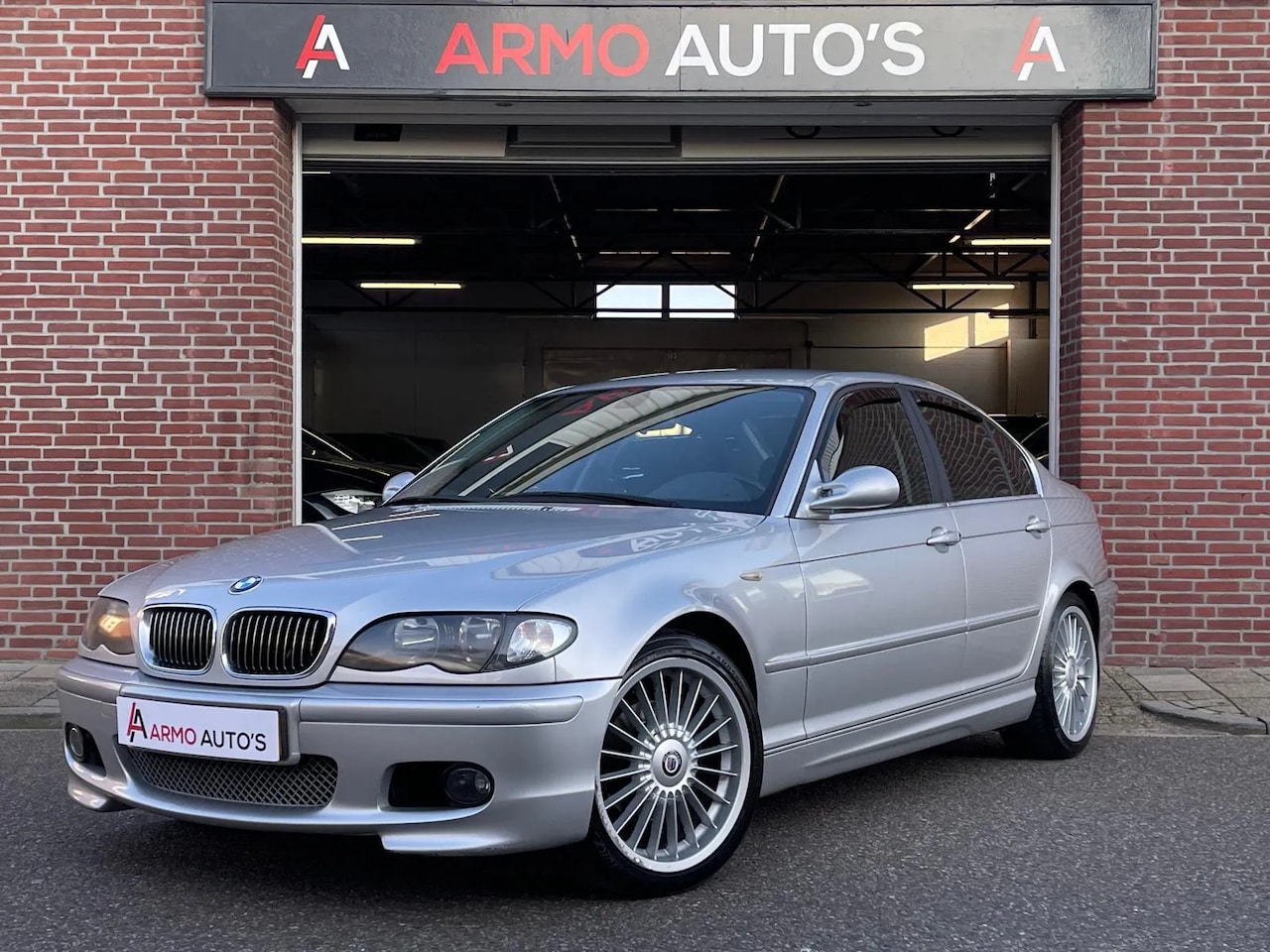 BMW 3-serie - 320i 2,2 Executive | Mpakket | AUT - AutoWereld.nl