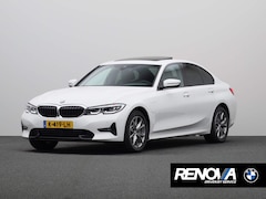 BMW 3-serie - Sedan 330e High Executive Sport line | Schuifdak | Hifi | getint glas achter | 18 inch |